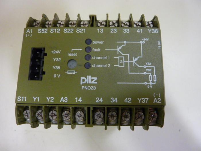 Used PILZ Safety Relay PNOZ824VDC3S1O #58860