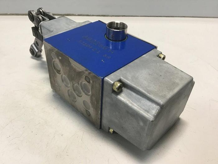 Used REXROTH Valve 4WMRC10D32YAW Used