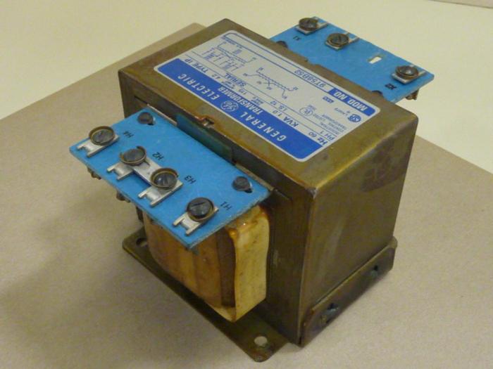 Used GENERAL ELECTRIC 1.0 kVA Transformer 9T5B52 #64699