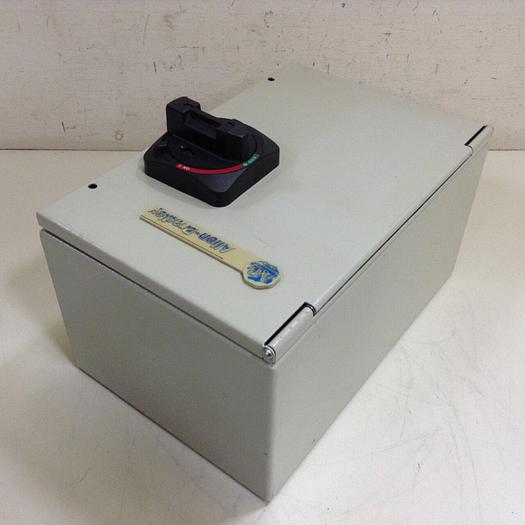 Used ALLEN BRADLEY Disconnect Switch 194R-J030P3 SER A #71444