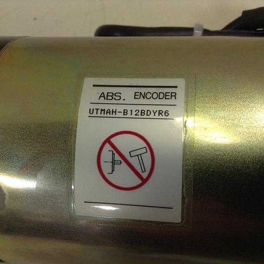 Used YASKAWA AC Servo Motor USASEM-02YRW11 Used