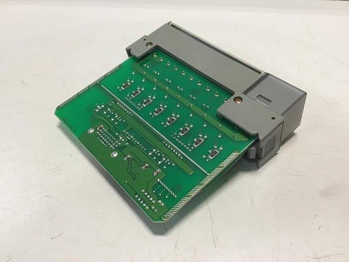 Used ALLEN BRADLEY Input Module 1746-IA8 SER A #71988