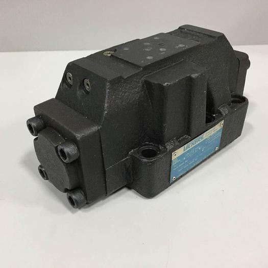 Used VICKERS Valve DG4V-3S-6C-M-FW-B5-60 #90243