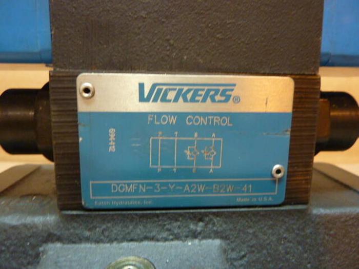 VICKERS Directional Control Valve DG5V-8-S-2C-X-2-T-K-M Used