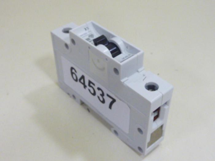 Used SIEMENS 10 Amp Circuit Breaker 5SX21-D10 #64537