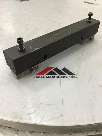 Used CINCINNATI MILACRON Sliding Platen Shoe 5040389 #123902