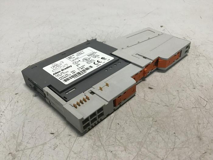Used ALLEN BRADLEY Input Module 1734-IT2I SER C #134195