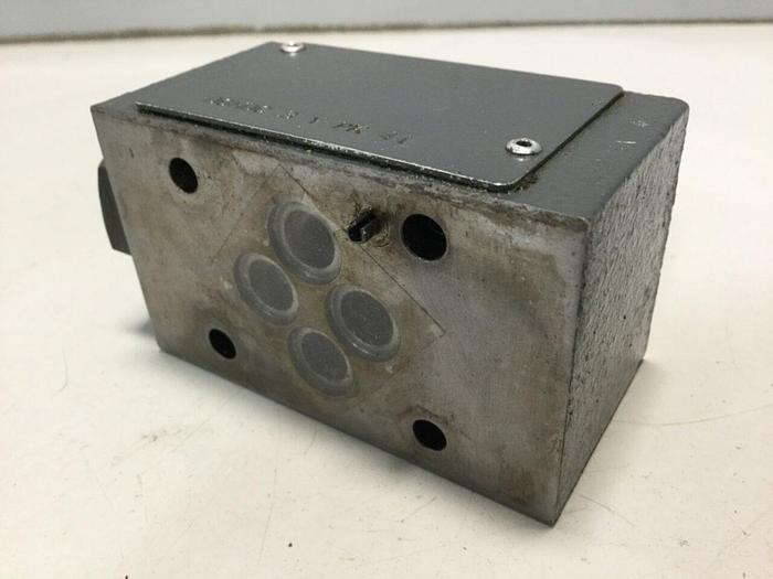 Used VICKERS Check Valve DGMDC 3 Y PK 41 #111315