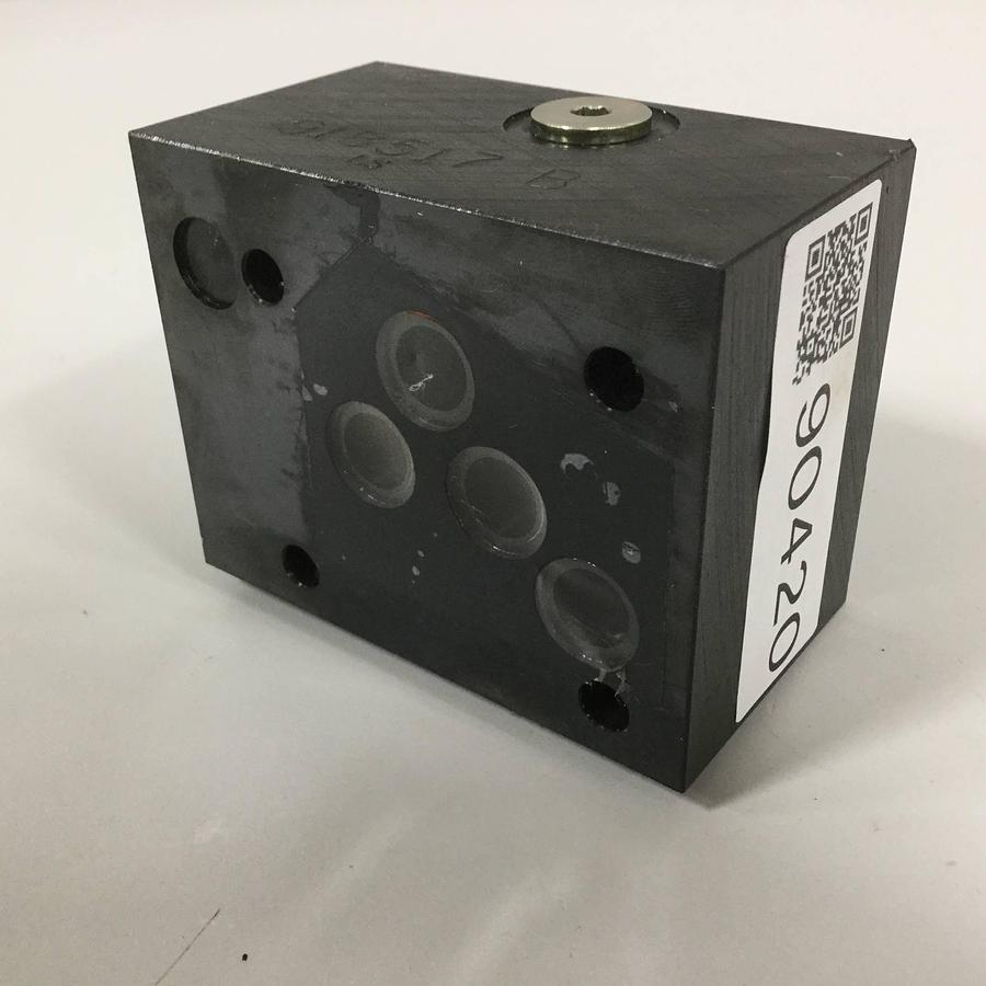 Used VICKERS Valve MA-02307955 Used