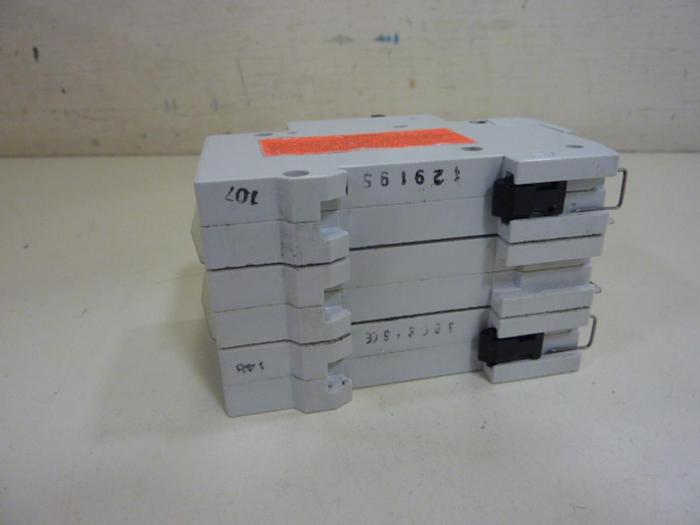 Used GENERAL ELECTRIC / GE V-Line 25 Amp Breaker V07325 #64165