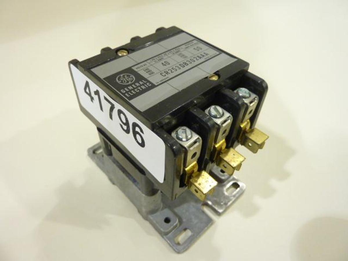 Used GENERAL ELECTRIC / GE Contactor CR253DB302AAA Used