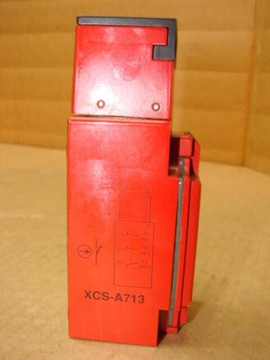 Used TELEMECANIQUE Interlock XCS-A713 #21360