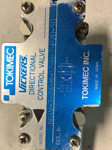 Used VICKERS Directional Control Valve DG4V32AMP7H7P2050 #138074