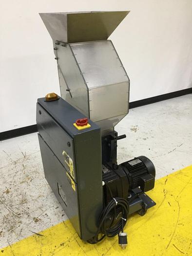 Used BUDZAR 1.5 HP Grinder / Granulator, SG2427H, Used