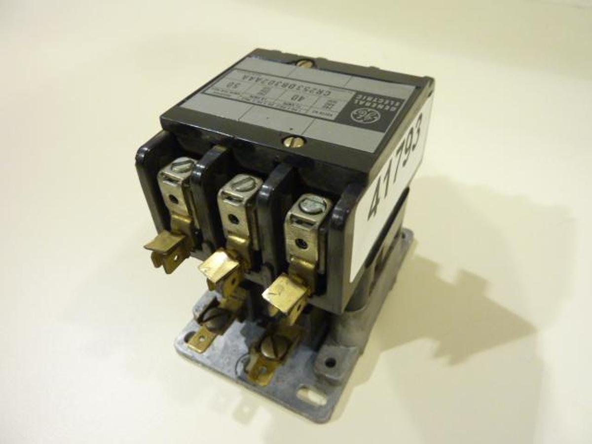 Used GENERAL ELECTRIC / GE Contactor CR253DB302AAA Used