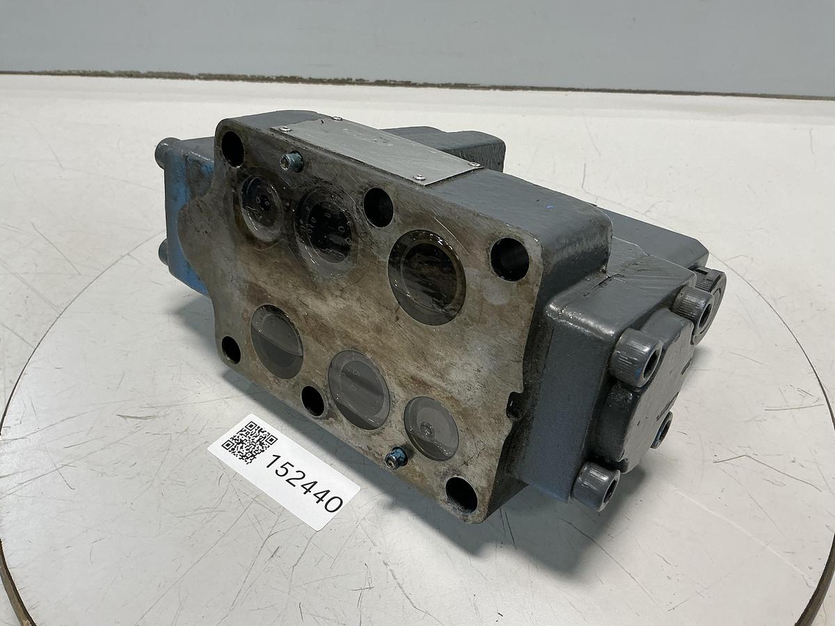 Used VICKERS DG4V-3-6C-M-U-HL7-60-B10