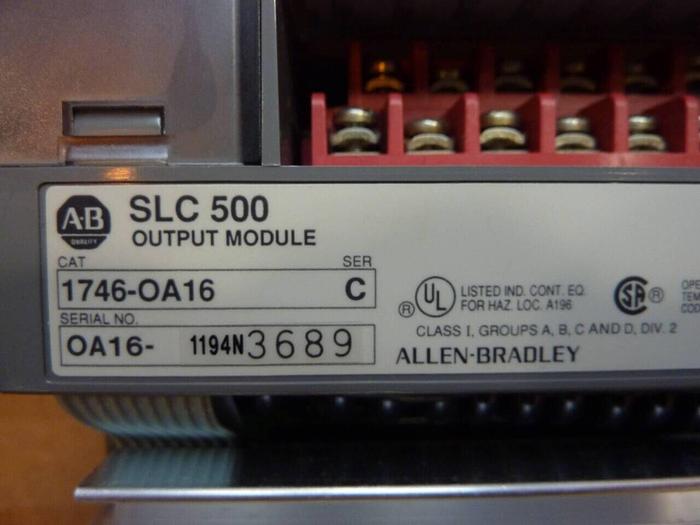 Used ALLEN BRADLEY Output Module 1746-OA16 SER C #25317