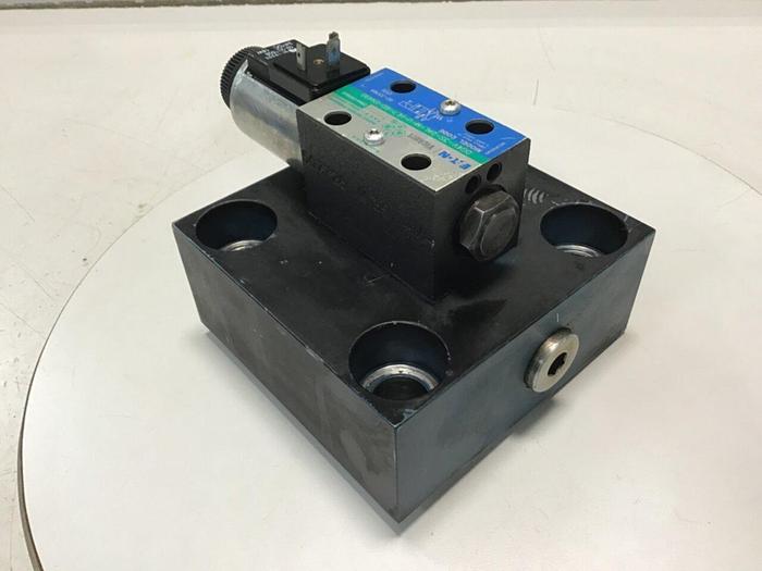 Used VICKERS Directional Valve DG4V-3S-2AL-M-U-HL7-60-EN490 #144709