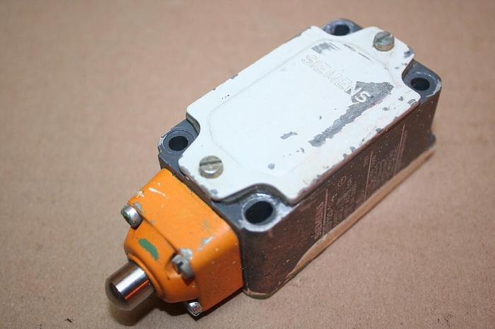 Used SIEMENS Limit Switch .. SE3 120-1C #20482