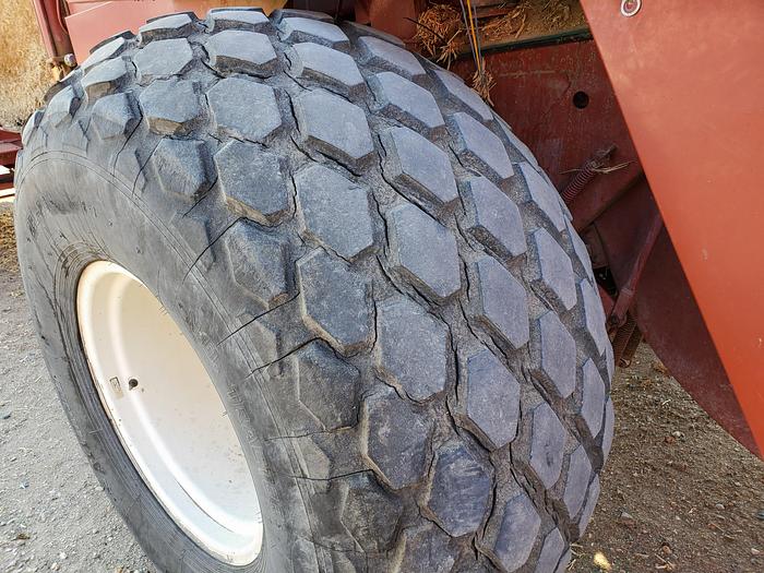 Used 2004 Hesston 4910 Baler w/ Accumulator