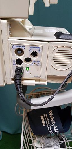 Used  WelchAllyn Propaq CSV Patientenmonitor auf Trolley mit Zubehöre