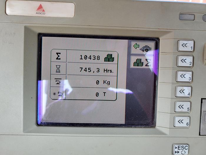 Used 2004 Hesston 4910 Baler w/ Accumulator