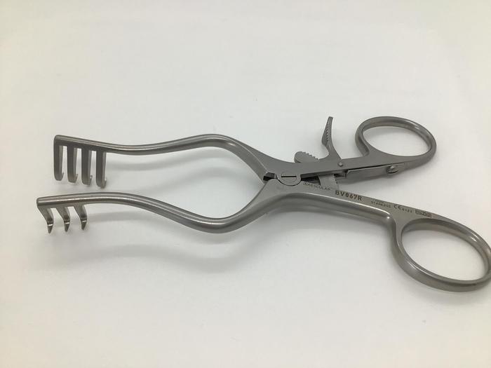 Refurbished Retractor Self Retaining Weitlander 3 by 4 Teeth Semi Sharp 130mm (5-1/8in) AESCULAP BV067R