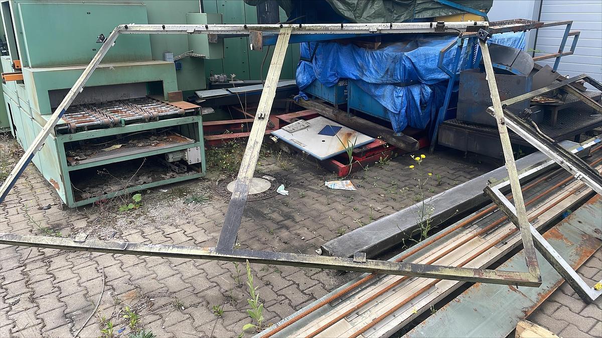 Gebraucht NEDSCHROEF BL4 – 4 Matrizen / 7-Stufen Mehrstufenpresse (Boltmaker)