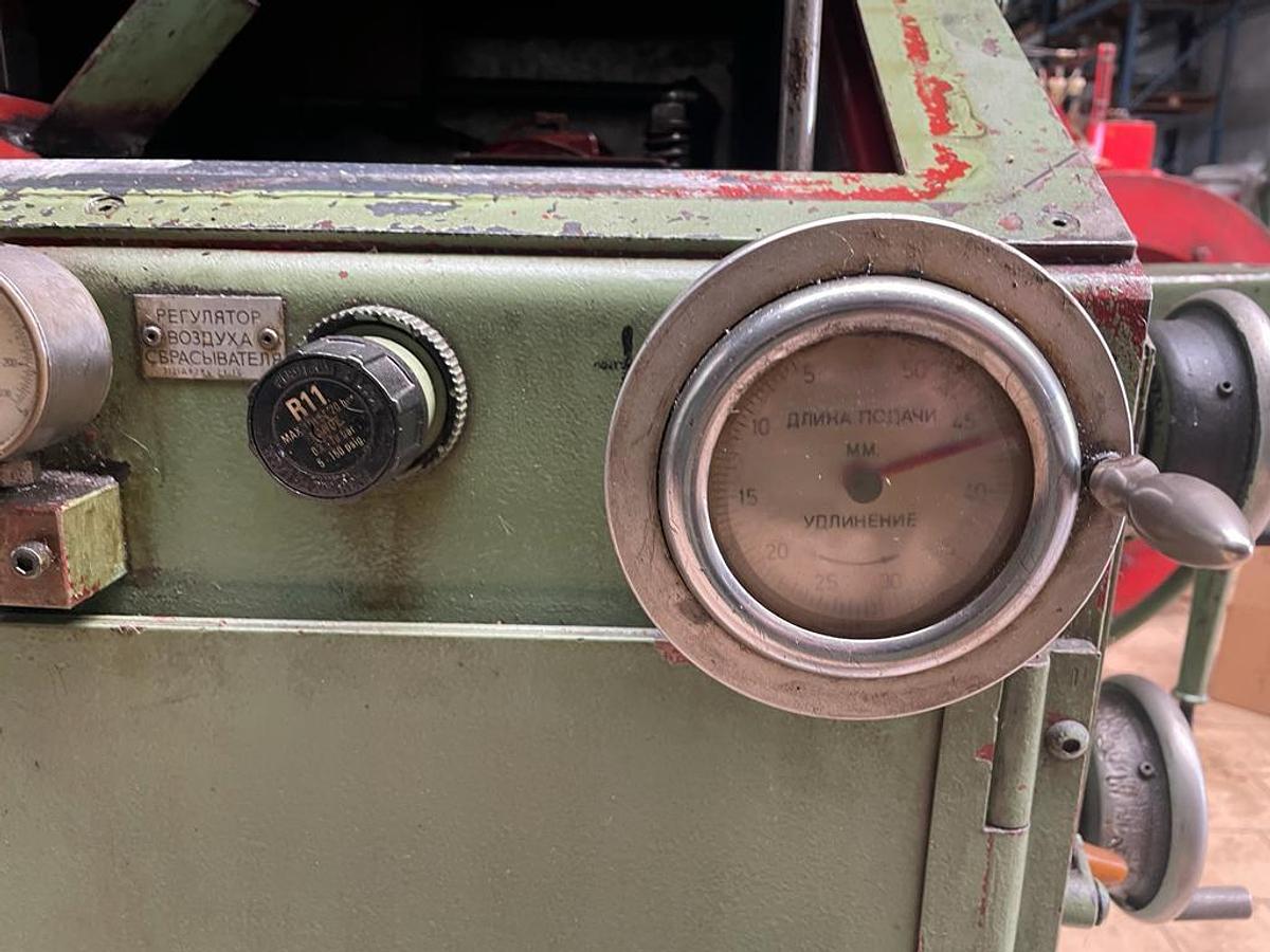 Gebraucht 1980 NATIONAL 51 Rivet Header