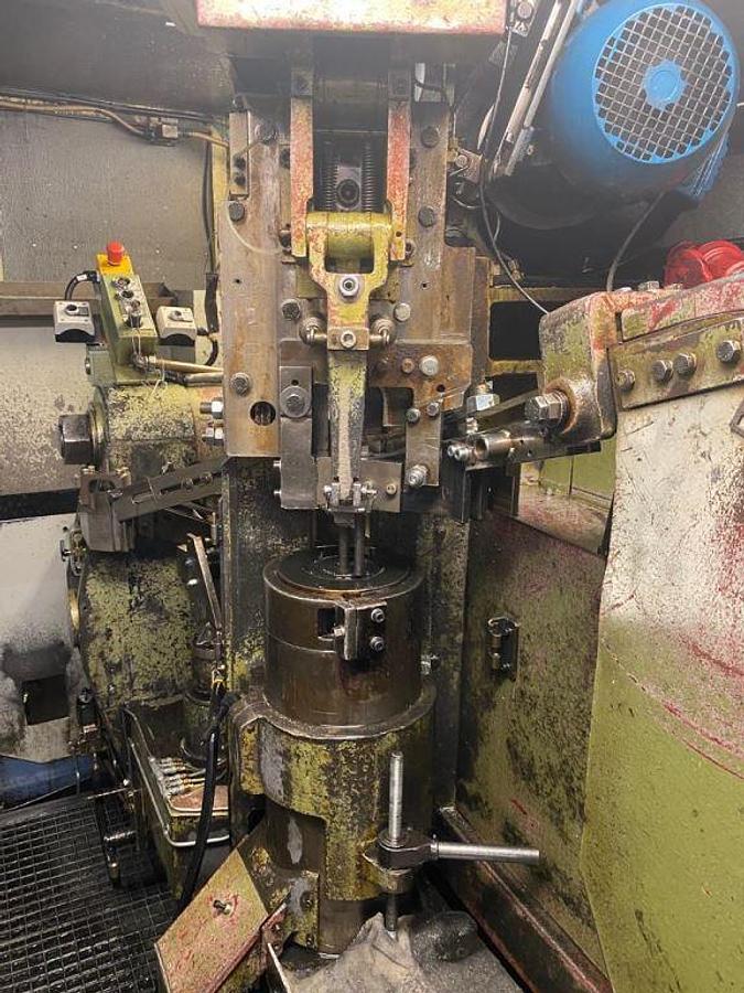 Gebraucht NEDSCHROEF BL4 – 4 Matrizen / 7-Stufen Mehrstufenpresse (Boltmaker)