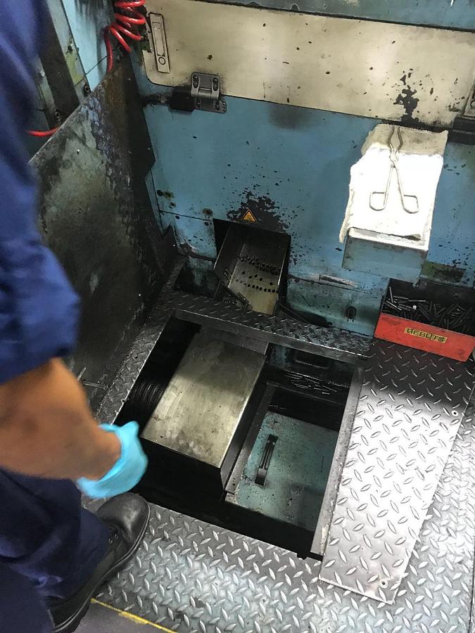 Gebraucht ASAHI OKUMA ORH-120 – 2 Matrizen / 3-Schlag Transfer-Mehrstufenpresse