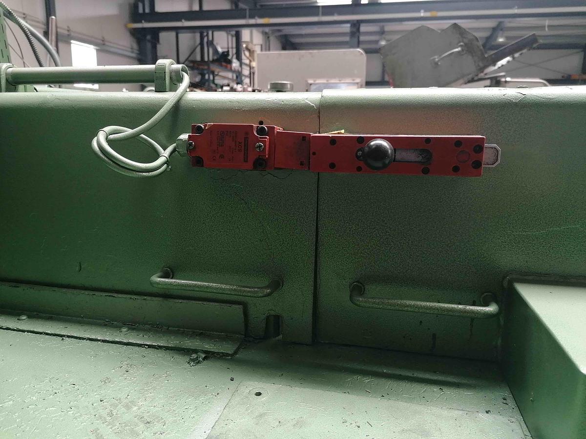 Gebraucht ASAHI OKUMA ORH-120 – 2 Matrizen / 3-Schlag Transfer-Mehrstufenpresse