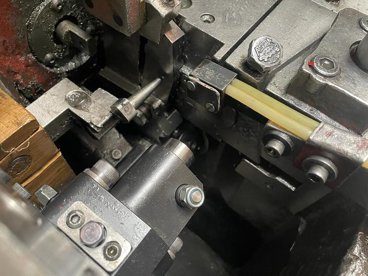 Gebraucht 1980 NATIONAL 51 Rivet Header