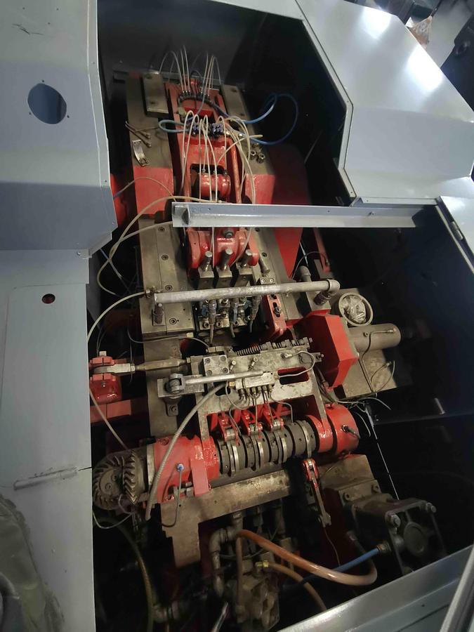 Gebraucht CHUN ZU CBF 63S – 3 Matrizen / 3-Stufen Mehrstufenpresse (Bolt Former)