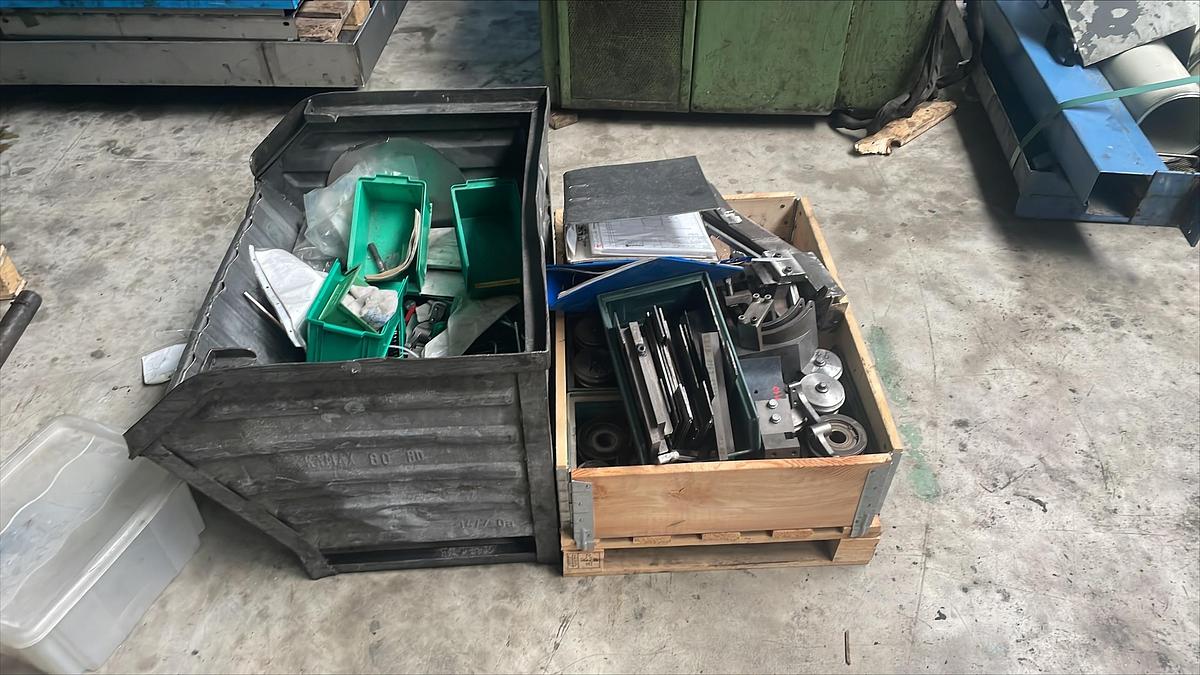 Gebraucht NEDSCHROEF BL4 – 4 Matrizen / 7-Stufen Mehrstufenpresse (Boltmaker)