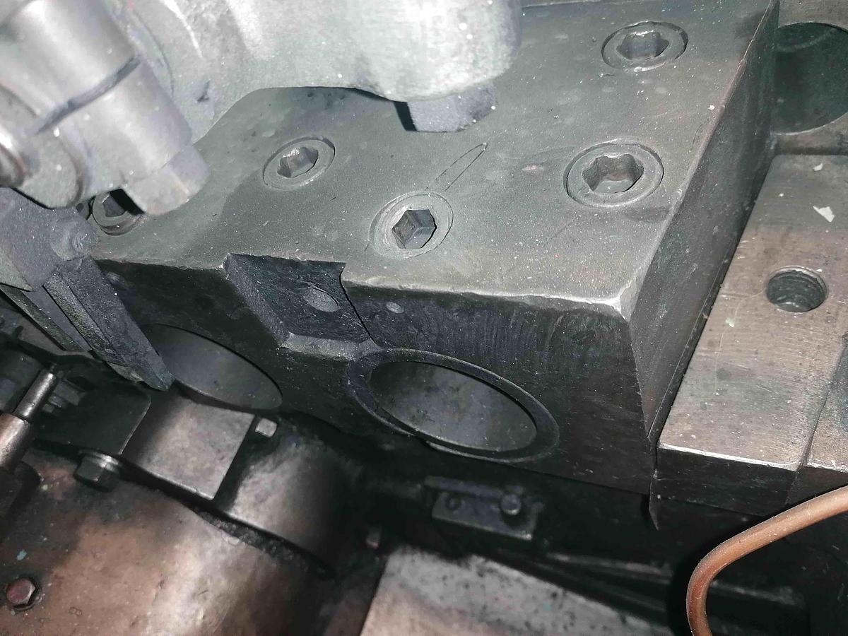 Gebraucht NATIONAL 56 – 2 Matrizen / 3-Schlag Mehrstufenpresse (Cold Header)