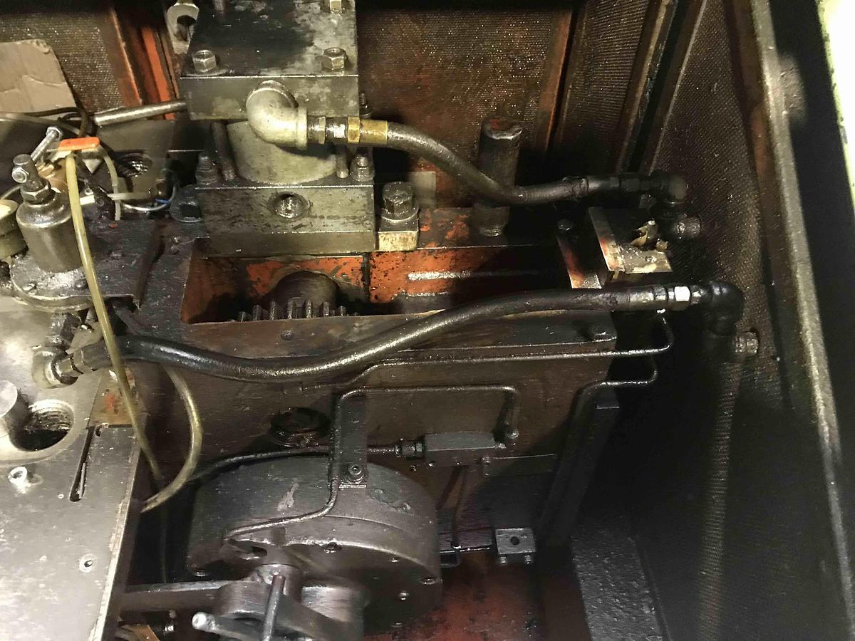 Gebraucht 1982 NATIONAL M5             Rivet Header