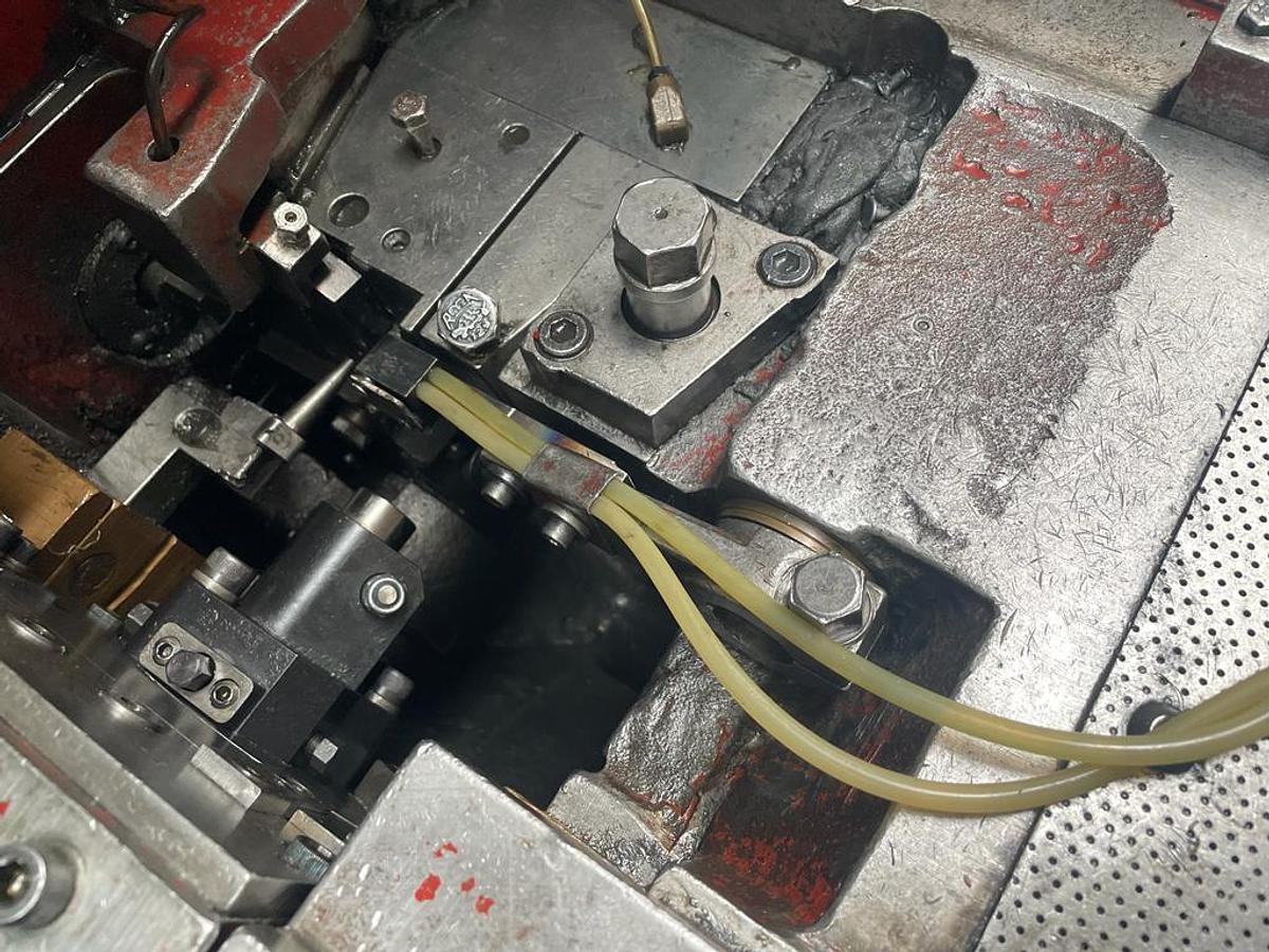 Gebraucht 1980 NATIONAL 51 Rivet Header