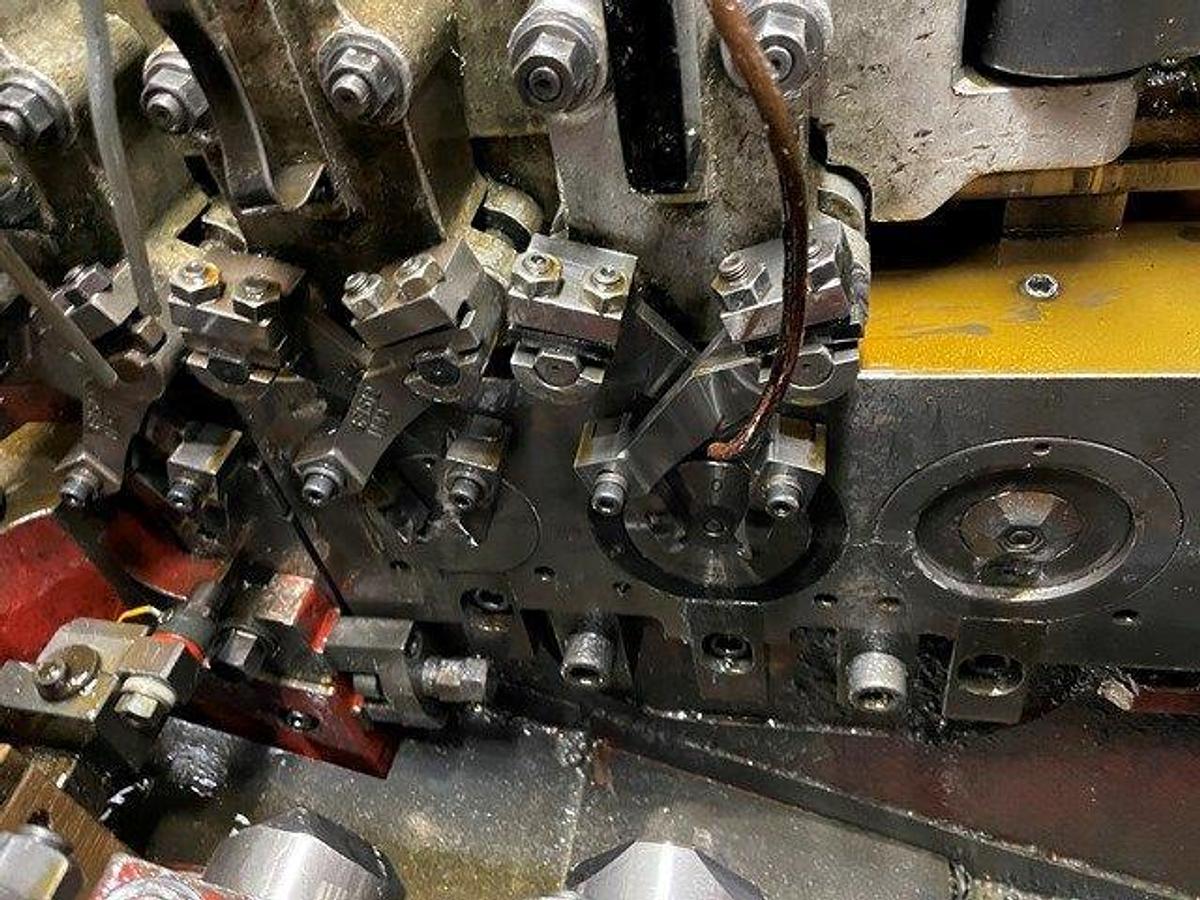 Gebraucht ASAHI OKUMA BF-1310-3 – 3 Matrizen / 3-Stufen Mehrstufenpresse (Progressive Header)