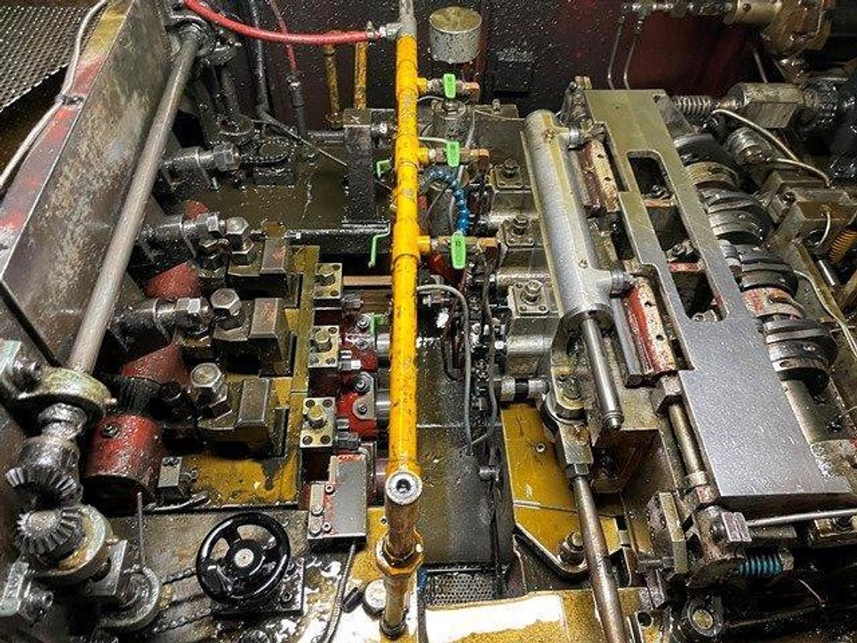 Gebraucht ASAHI OKUMA BF-1310-3 – 3 Matrizen / 3-Stufen Mehrstufenpresse (Progressive Header)