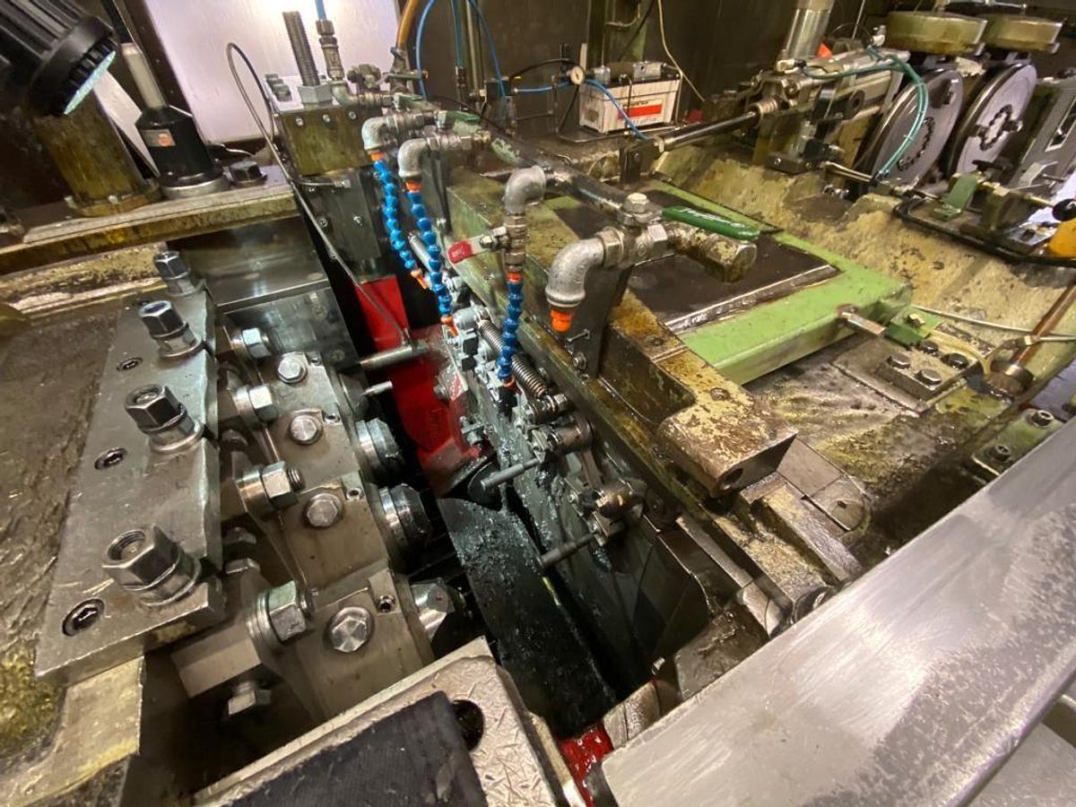 Gebraucht NEDSCHROEF HPT 6 – 4 Matrizen / 7-Stufen Mehrstufenpresse (Boltmaker)