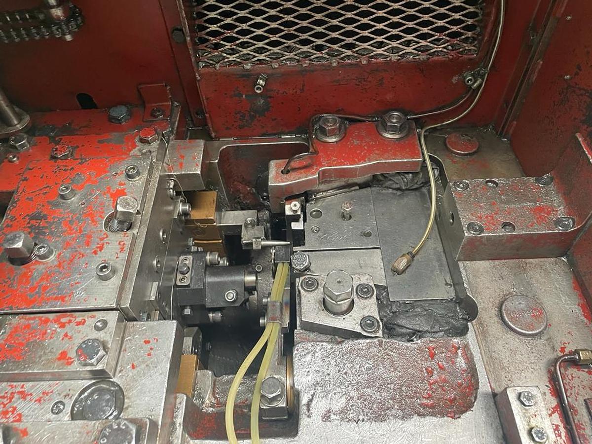 Gebraucht 1980 NATIONAL 51 Rivet Header