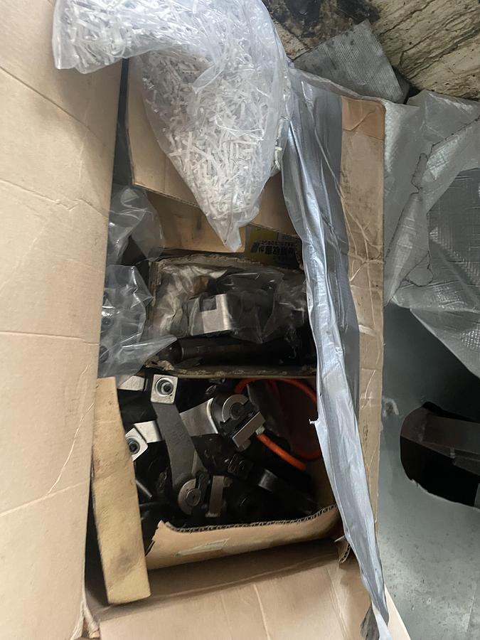 Gebraucht ASAHI OKUMA BF-1310-3 – 3 Matrizen / 3-Stufen Mehrstufenpresse (Progressive Header)