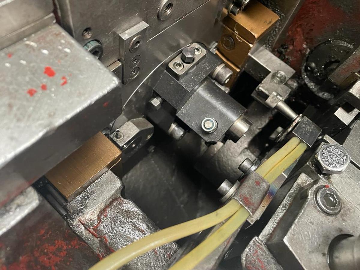 Gebraucht 1980 NATIONAL 51 Rivet Header