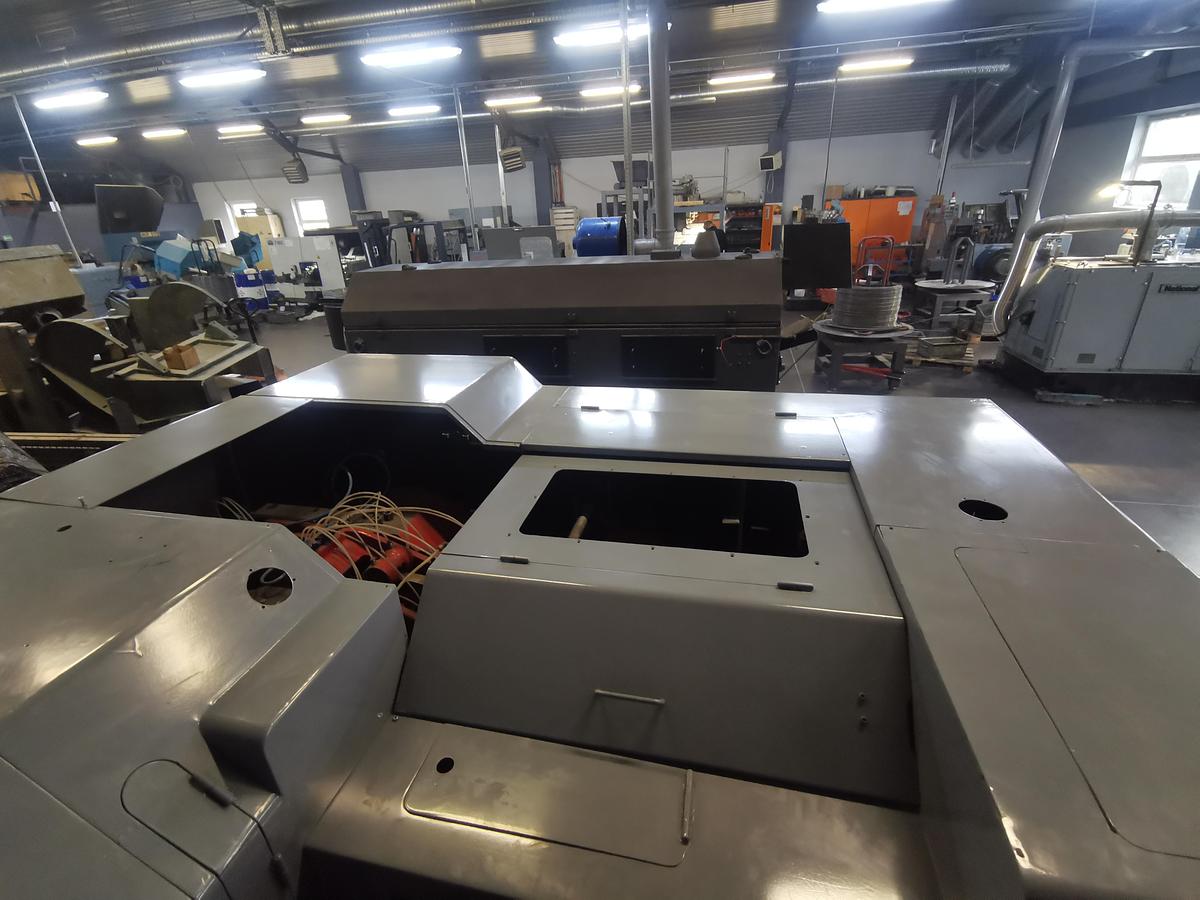 Gebraucht CHUN ZU CBF 63S – 3 Matrizen / 3-Stufen Mehrstufenpresse (Bolt Former)