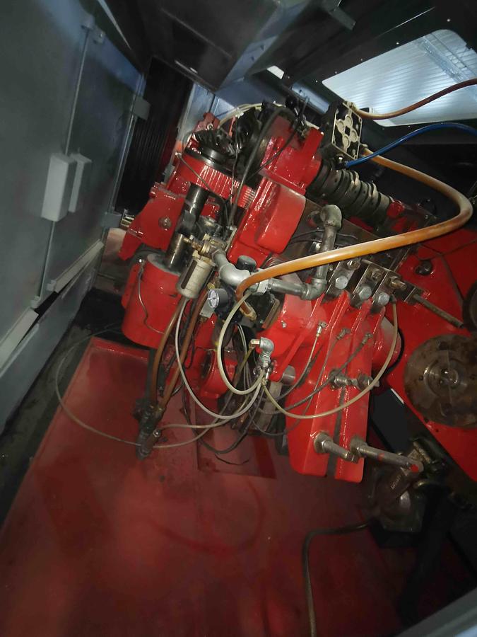 Gebraucht CHUN ZU CBF 63S – 3 Matrizen / 3-Stufen Mehrstufenpresse (Bolt Former)