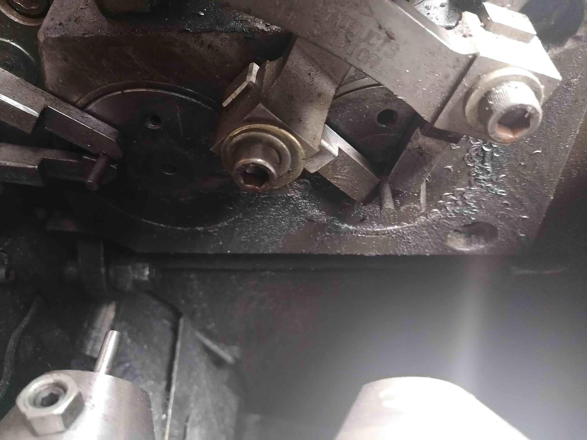 Gebraucht ASAHI OKUMA AOT-10B – 2 Matrizen / 2-Schlag Mehrstufenpresse (Cold Header)