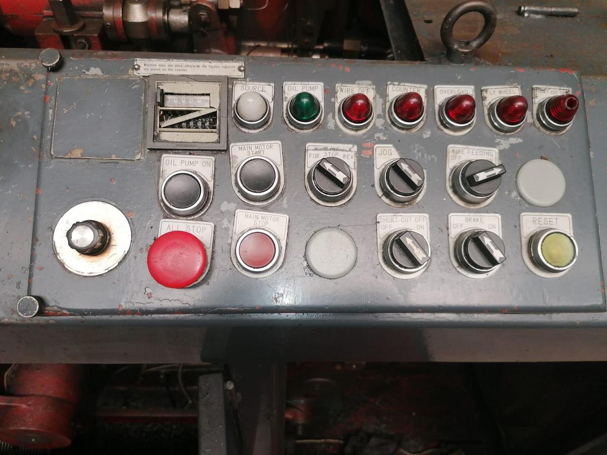 Gebraucht ASAHI OKUMA AOT-10B – 2 Matrizen / 2-Schlag Mehrstufenpresse (Cold Header)