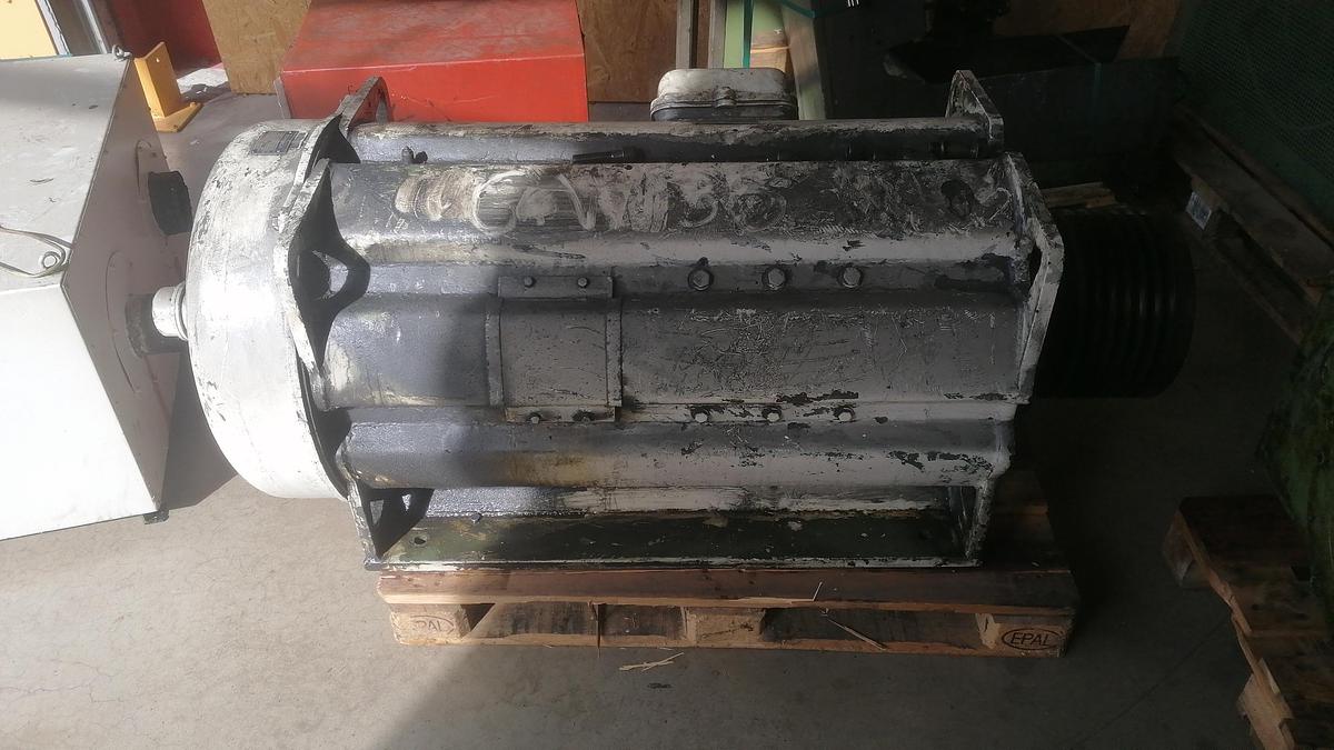 Gebraucht PELTZER & EHLERS GB 35 – 4 Matrizen / 5-Stufen Mehrstufenpresse (Progressive Header)