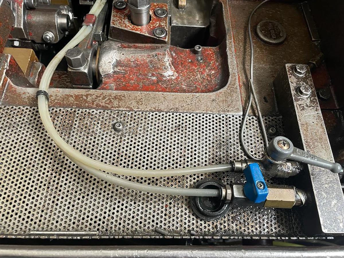 Gebraucht 1985 NATIONAL 51 Rivet Header